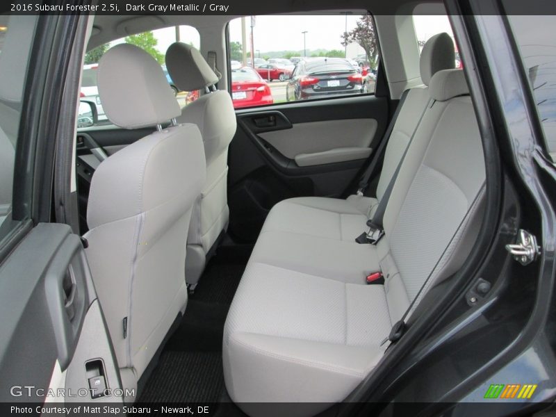 Dark Gray Metallic / Gray 2016 Subaru Forester 2.5i
