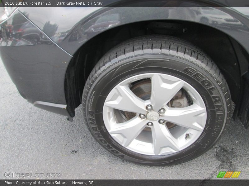 Dark Gray Metallic / Gray 2016 Subaru Forester 2.5i