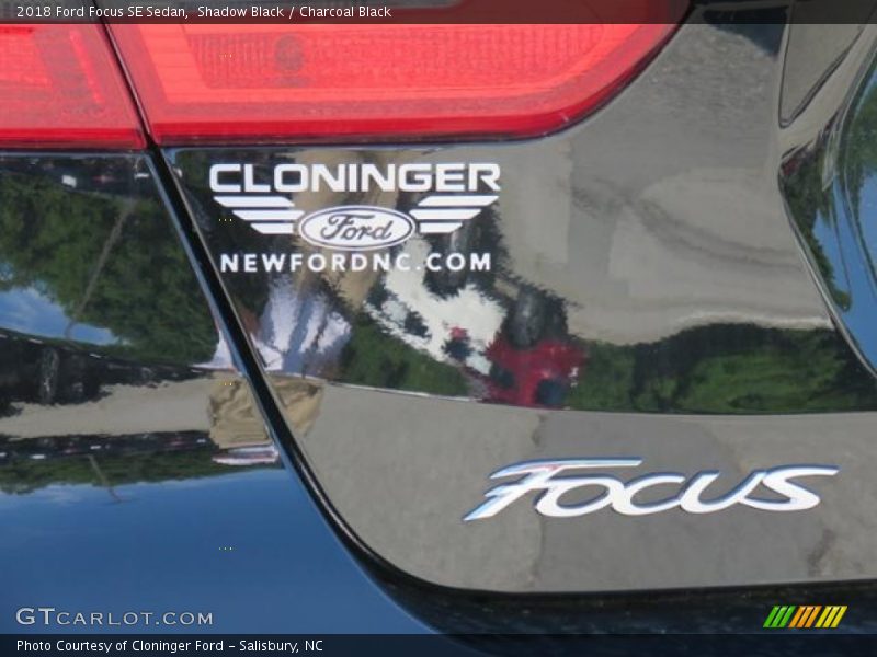 Shadow Black / Charcoal Black 2018 Ford Focus SE Sedan