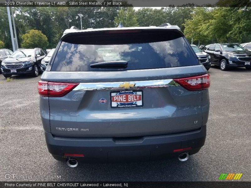 Satin Steel Metallic / Jet Black 2019 Chevrolet Traverse LT AWD
