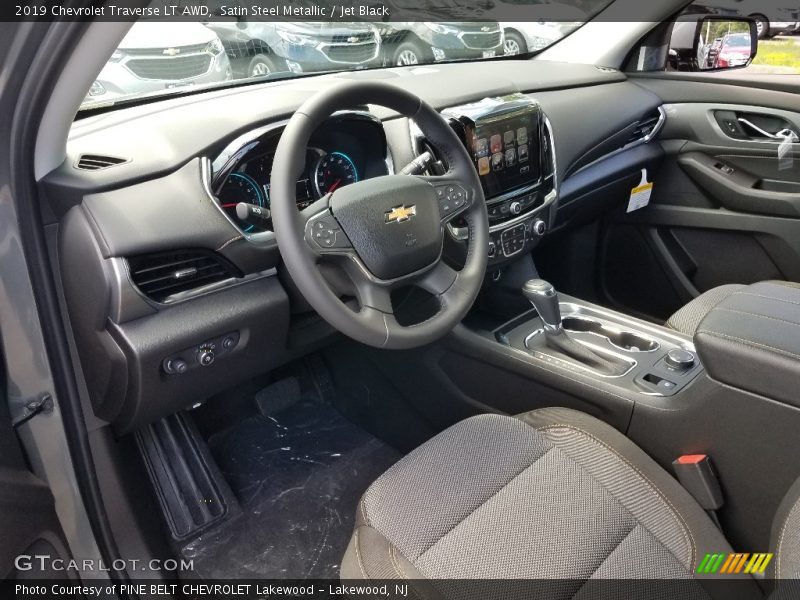 Satin Steel Metallic / Jet Black 2019 Chevrolet Traverse LT AWD