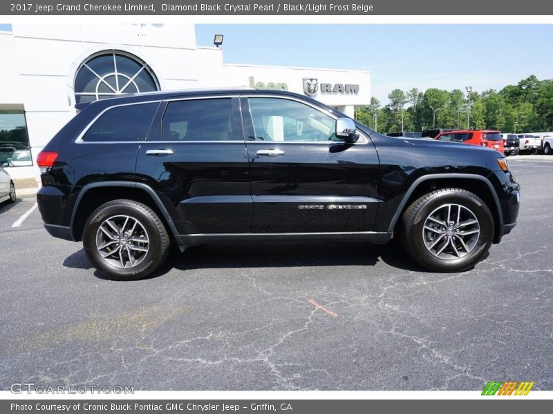 Diamond Black Crystal Pearl / Black/Light Frost Beige 2017 Jeep Grand Cherokee Limited