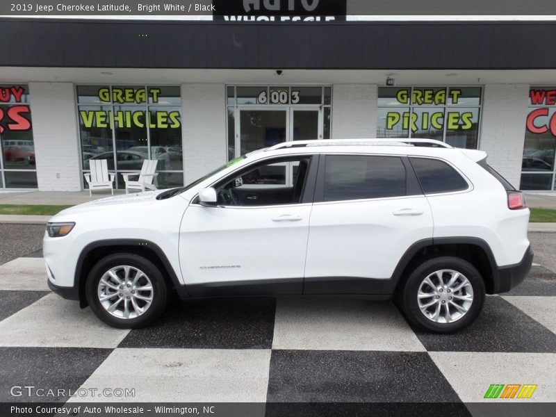 Bright White / Black 2019 Jeep Cherokee Latitude