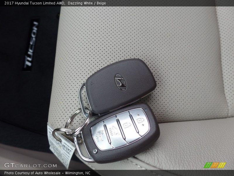 Dazzling White / Beige 2017 Hyundai Tucson Limited AWD