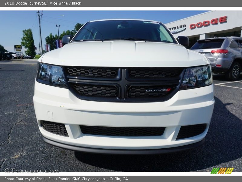 Vice White / Black 2018 Dodge Journey SE