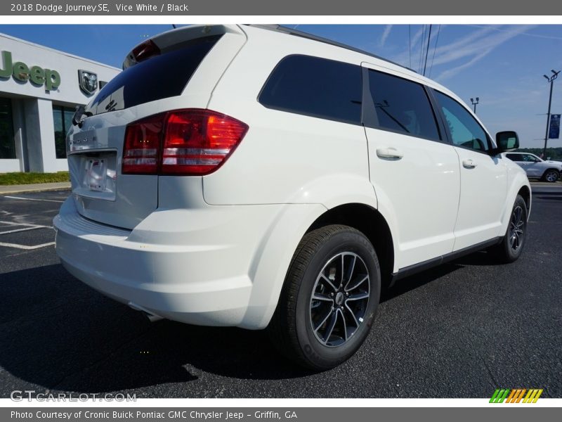 Vice White / Black 2018 Dodge Journey SE