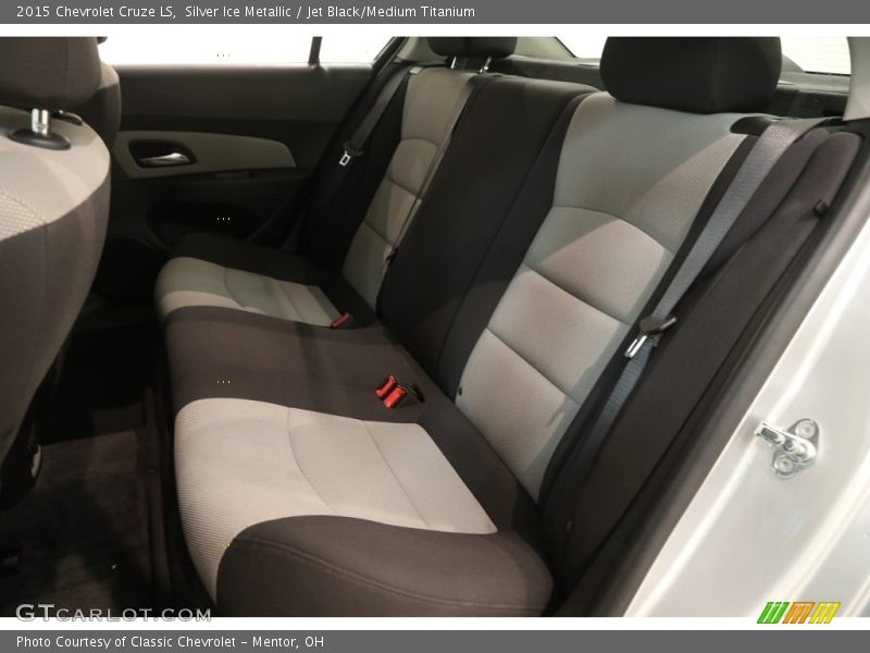 Silver Ice Metallic / Jet Black/Medium Titanium 2015 Chevrolet Cruze LS