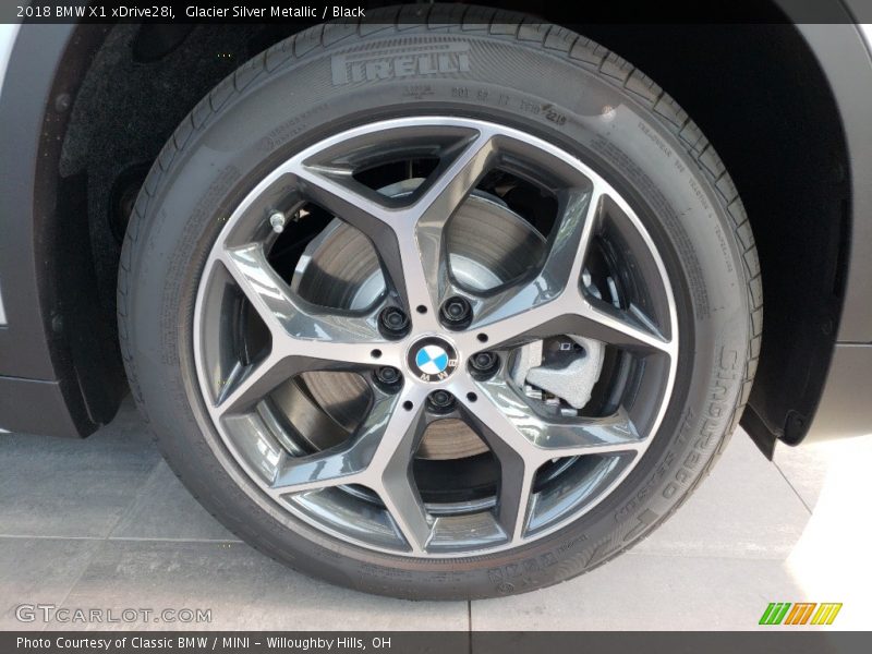 Glacier Silver Metallic / Black 2018 BMW X1 xDrive28i