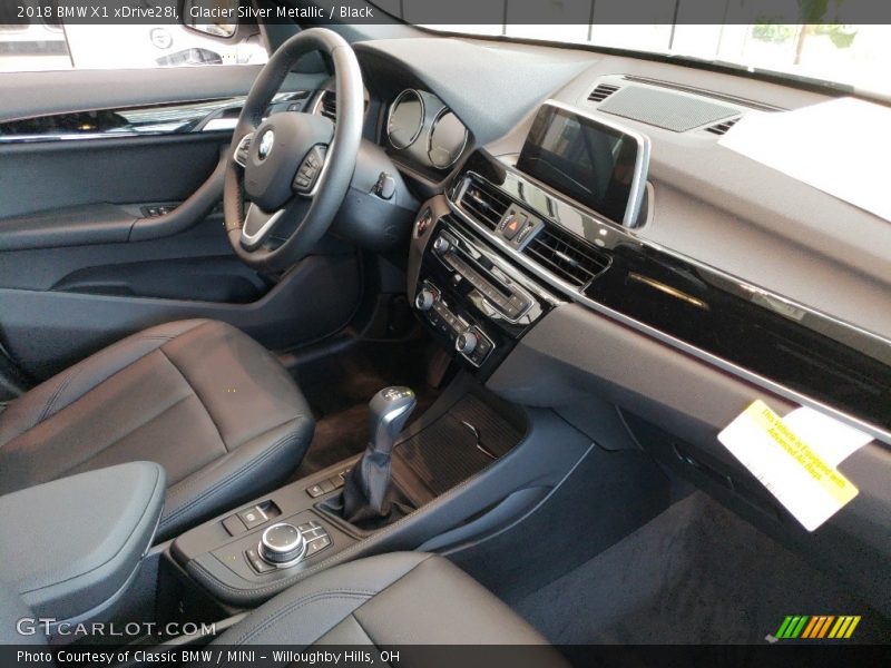 Glacier Silver Metallic / Black 2018 BMW X1 xDrive28i