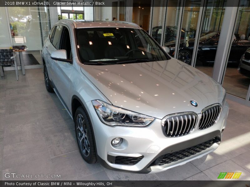 Glacier Silver Metallic / Black 2018 BMW X1 xDrive28i