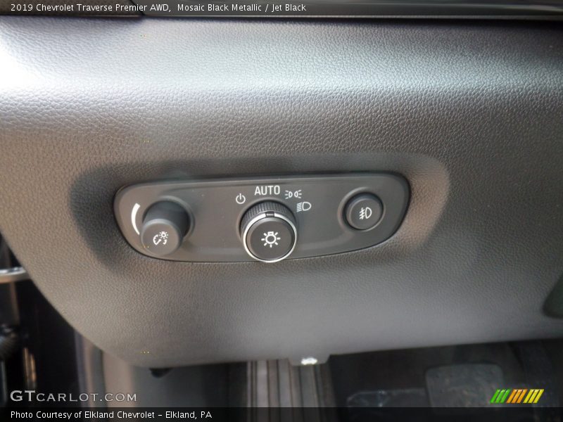 Mosaic Black Metallic / Jet Black 2019 Chevrolet Traverse Premier AWD