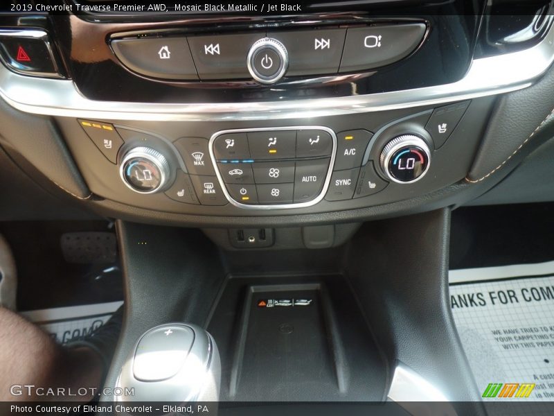 Mosaic Black Metallic / Jet Black 2019 Chevrolet Traverse Premier AWD