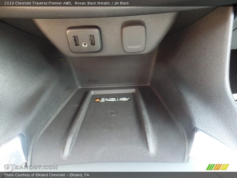 Mosaic Black Metallic / Jet Black 2019 Chevrolet Traverse Premier AWD
