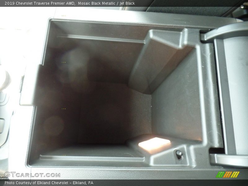 Mosaic Black Metallic / Jet Black 2019 Chevrolet Traverse Premier AWD