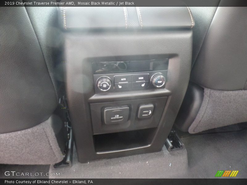 Mosaic Black Metallic / Jet Black 2019 Chevrolet Traverse Premier AWD
