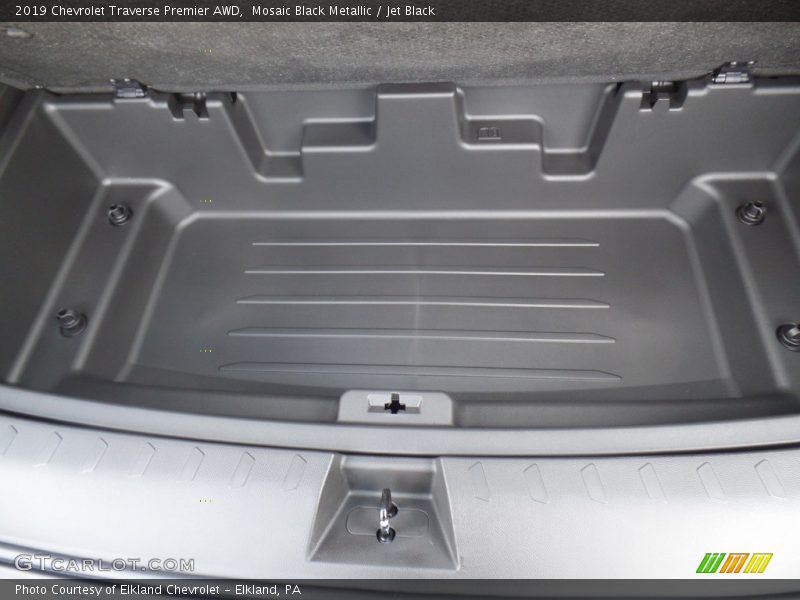 Mosaic Black Metallic / Jet Black 2019 Chevrolet Traverse Premier AWD