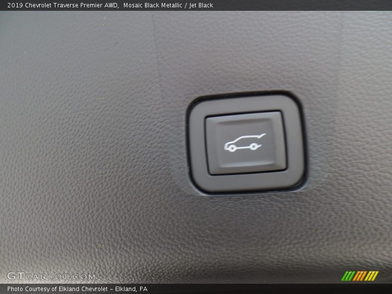 Mosaic Black Metallic / Jet Black 2019 Chevrolet Traverse Premier AWD