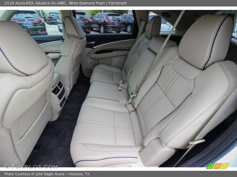 White Diamond Pearl / Parchment 2018 Acura MDX Advance SH-AWD