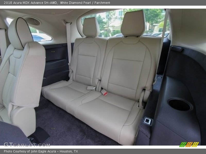 White Diamond Pearl / Parchment 2018 Acura MDX Advance SH-AWD
