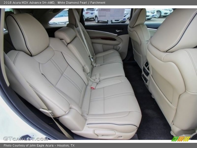 White Diamond Pearl / Parchment 2018 Acura MDX Advance SH-AWD