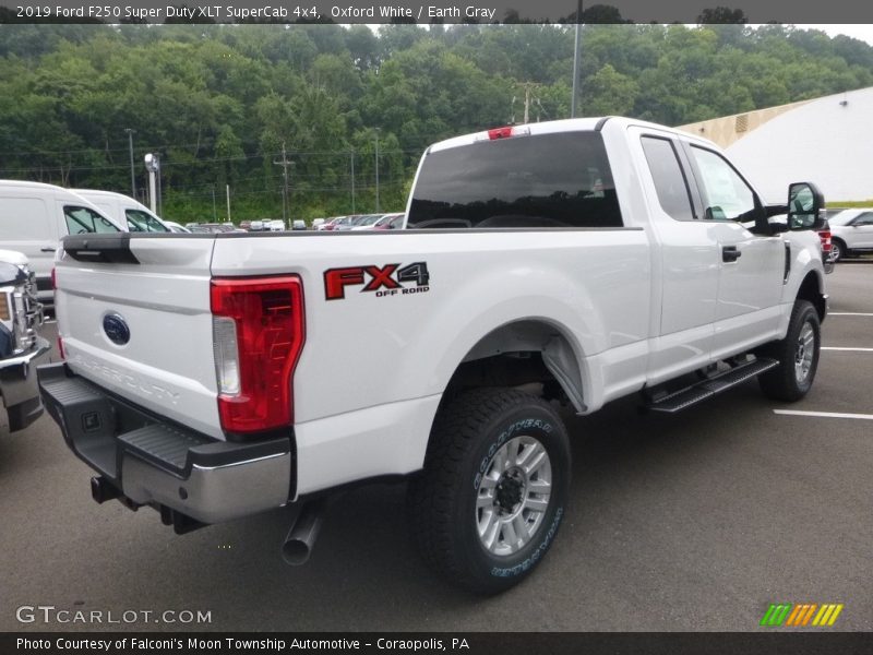 Oxford White / Earth Gray 2019 Ford F250 Super Duty XLT SuperCab 4x4