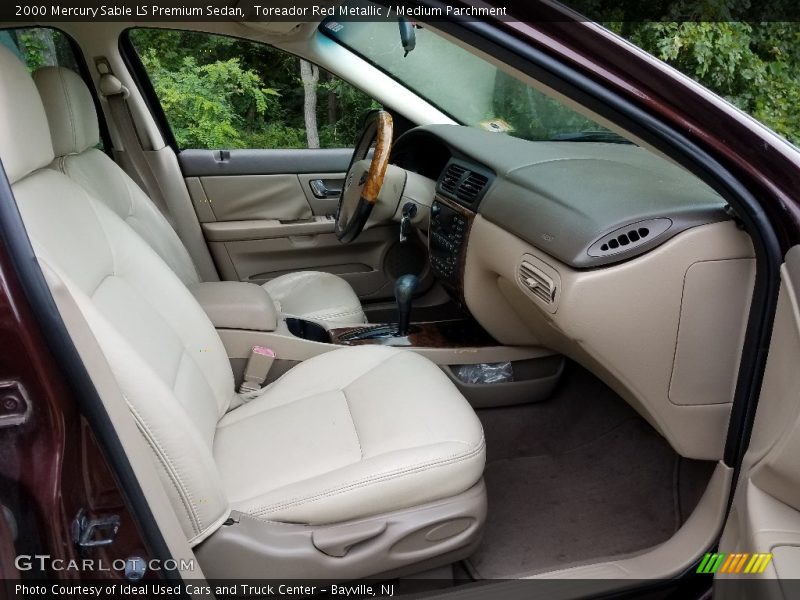 Toreador Red Metallic / Medium Parchment 2000 Mercury Sable LS Premium Sedan