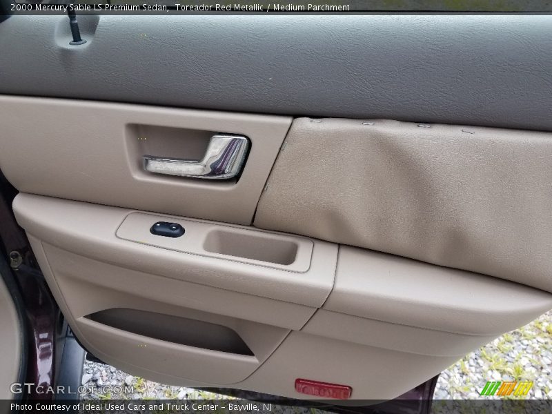 Toreador Red Metallic / Medium Parchment 2000 Mercury Sable LS Premium Sedan