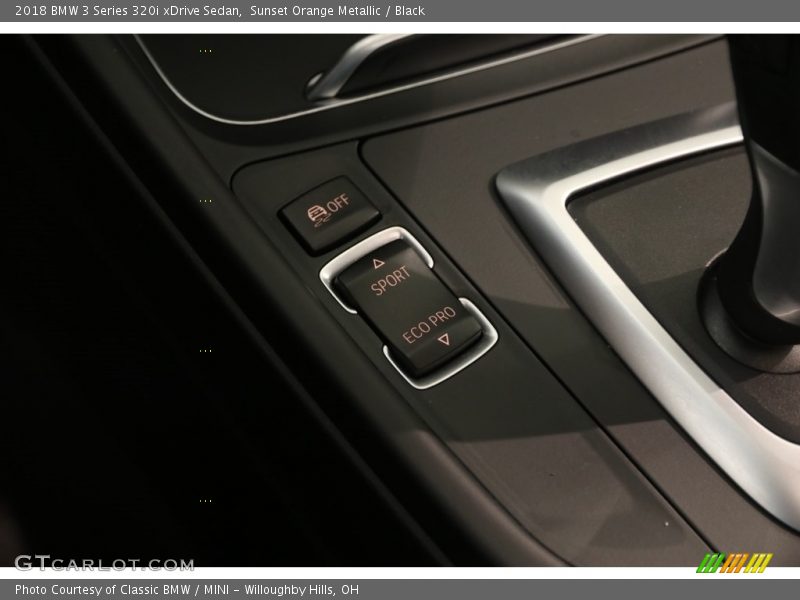 Sunset Orange Metallic / Black 2018 BMW 3 Series 320i xDrive Sedan