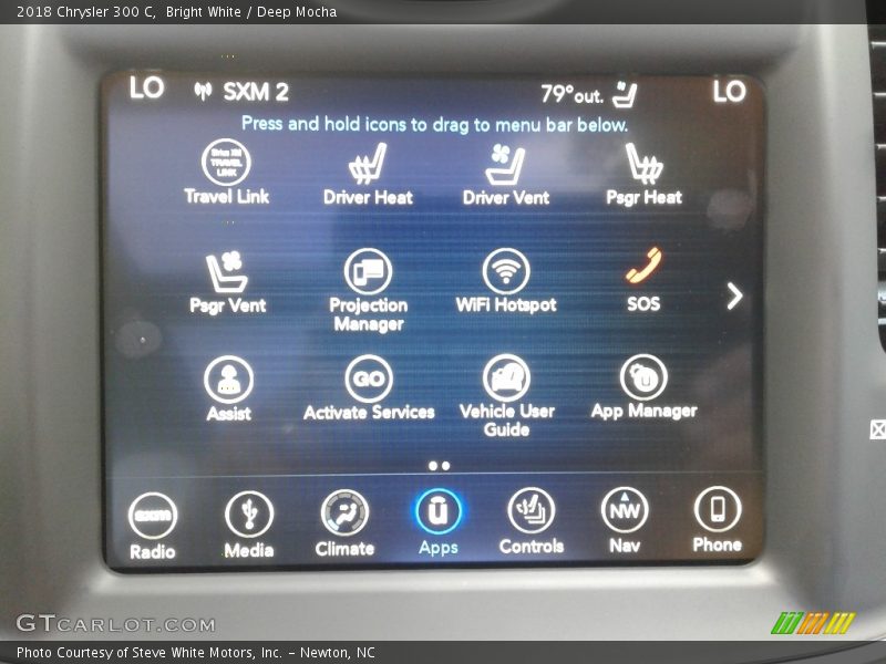 Bright White / Deep Mocha 2018 Chrysler 300 C