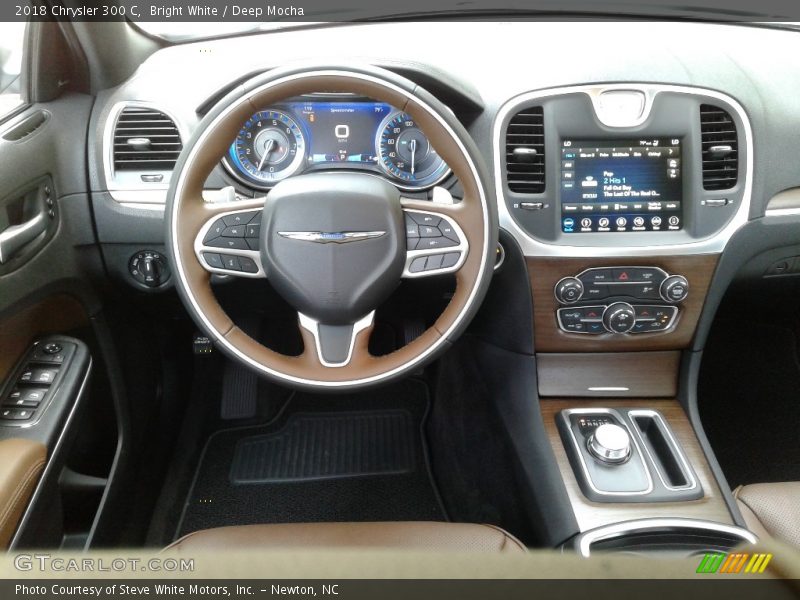 Bright White / Deep Mocha 2018 Chrysler 300 C