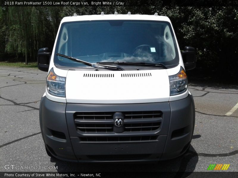 Bright White / Gray 2018 Ram ProMaster 1500 Low Roof Cargo Van