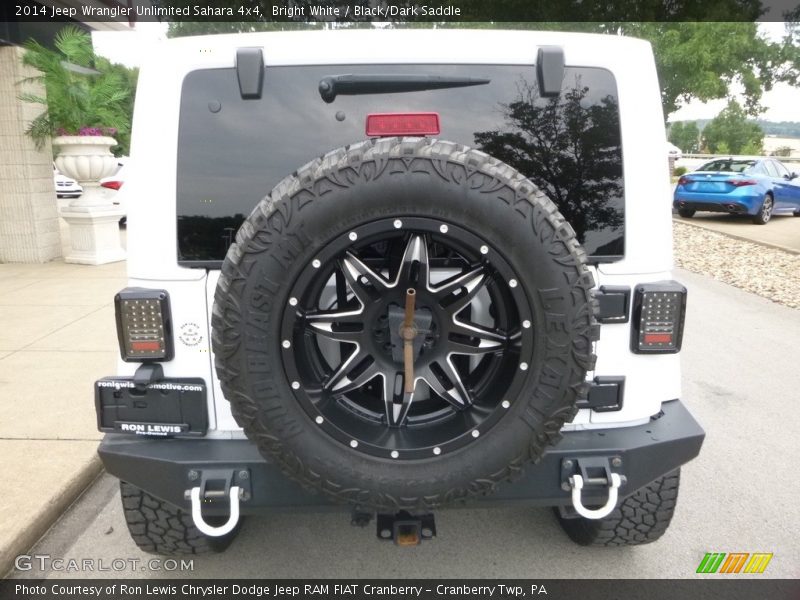 Bright White / Black/Dark Saddle 2014 Jeep Wrangler Unlimited Sahara 4x4