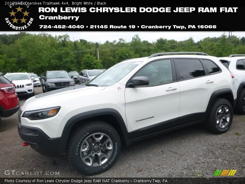 Bright White / Black 2019 Jeep Cherokee Trailhawk 4x4