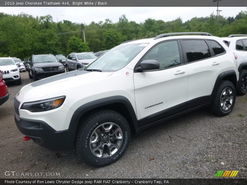 Bright White / Black 2019 Jeep Cherokee Trailhawk 4x4