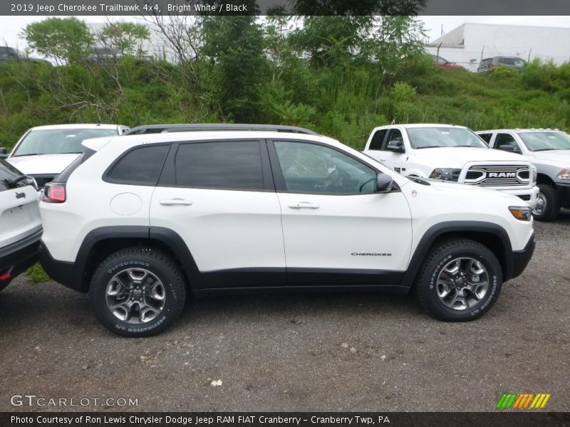 Bright White / Black 2019 Jeep Cherokee Trailhawk 4x4