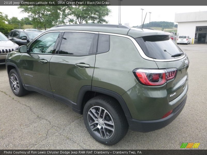 Olive Green Pearl / Black/Ski Gray 2018 Jeep Compass Latitude 4x4