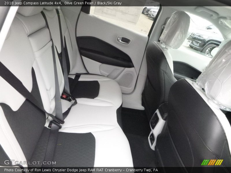 Olive Green Pearl / Black/Ski Gray 2018 Jeep Compass Latitude 4x4