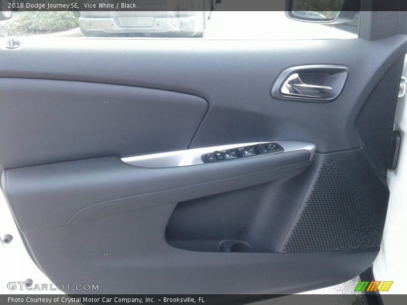 Vice White / Black 2018 Dodge Journey SE
