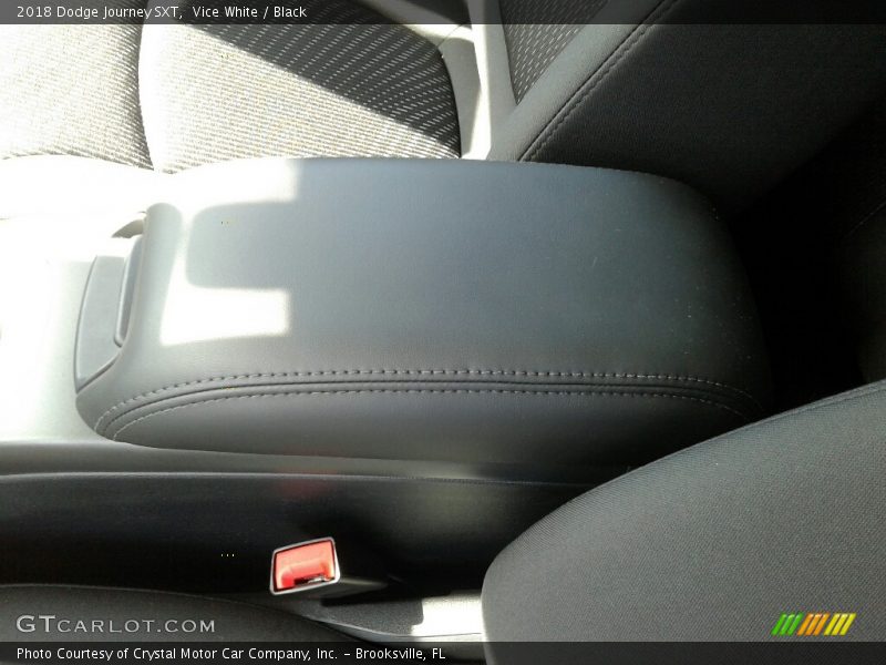 Vice White / Black 2018 Dodge Journey SXT