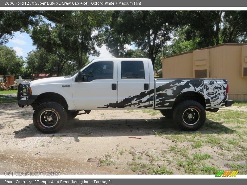 Oxford White / Medium Flint 2006 Ford F250 Super Duty XL Crew Cab 4x4