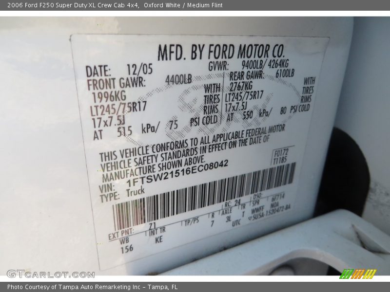 Oxford White / Medium Flint 2006 Ford F250 Super Duty XL Crew Cab 4x4