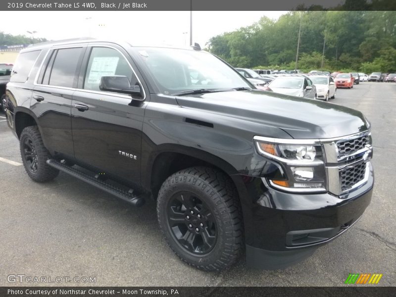 Front 3/4 View of 2019 Tahoe LS 4WD