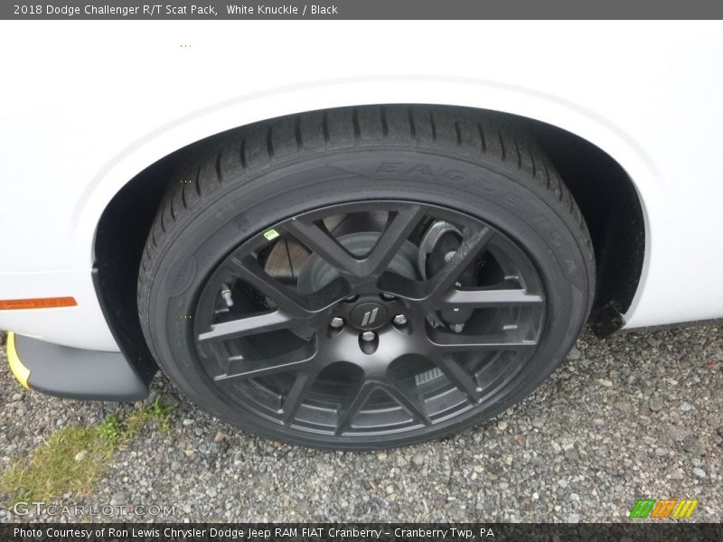 White Knuckle / Black 2018 Dodge Challenger R/T Scat Pack