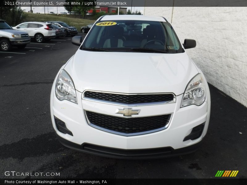 Summit White / Light Titanium/Jet Black 2011 Chevrolet Equinox LS