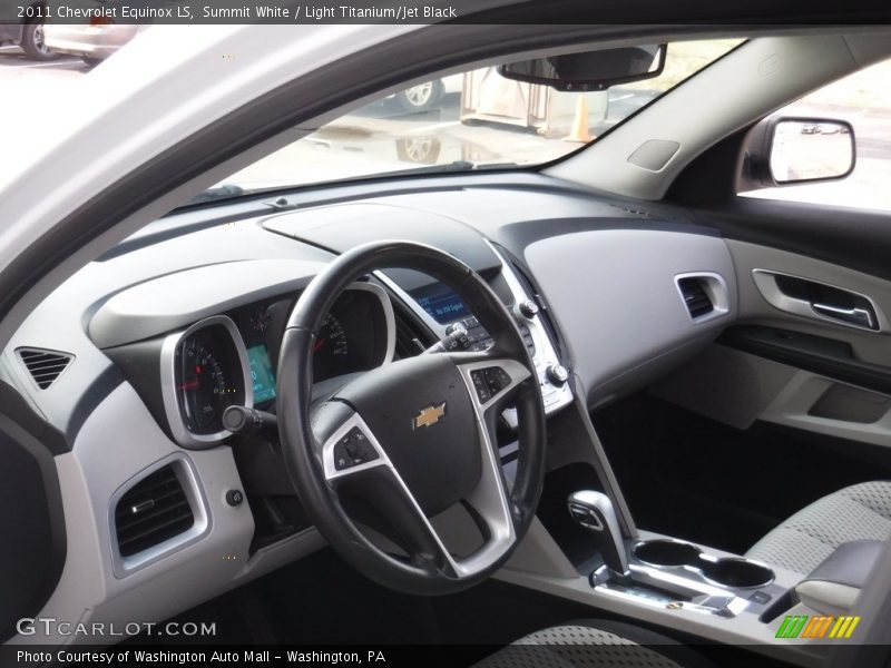 Summit White / Light Titanium/Jet Black 2011 Chevrolet Equinox LS