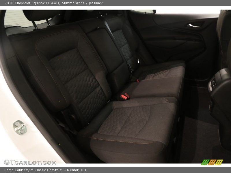 Summit White / Jet Black 2018 Chevrolet Equinox LT AWD