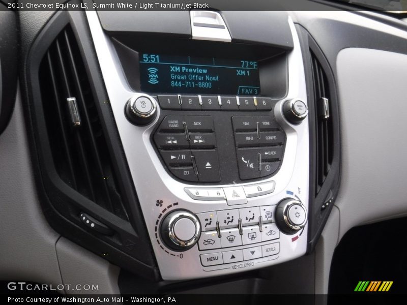 Summit White / Light Titanium/Jet Black 2011 Chevrolet Equinox LS