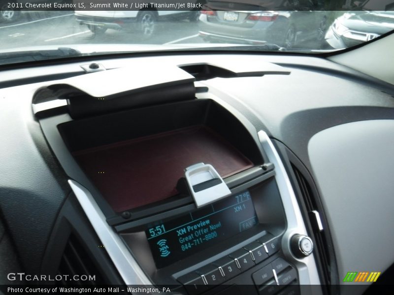 Summit White / Light Titanium/Jet Black 2011 Chevrolet Equinox LS