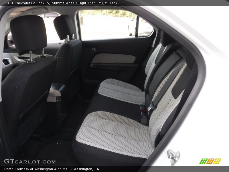 Summit White / Light Titanium/Jet Black 2011 Chevrolet Equinox LS