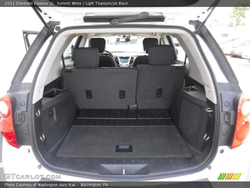 Summit White / Light Titanium/Jet Black 2011 Chevrolet Equinox LS